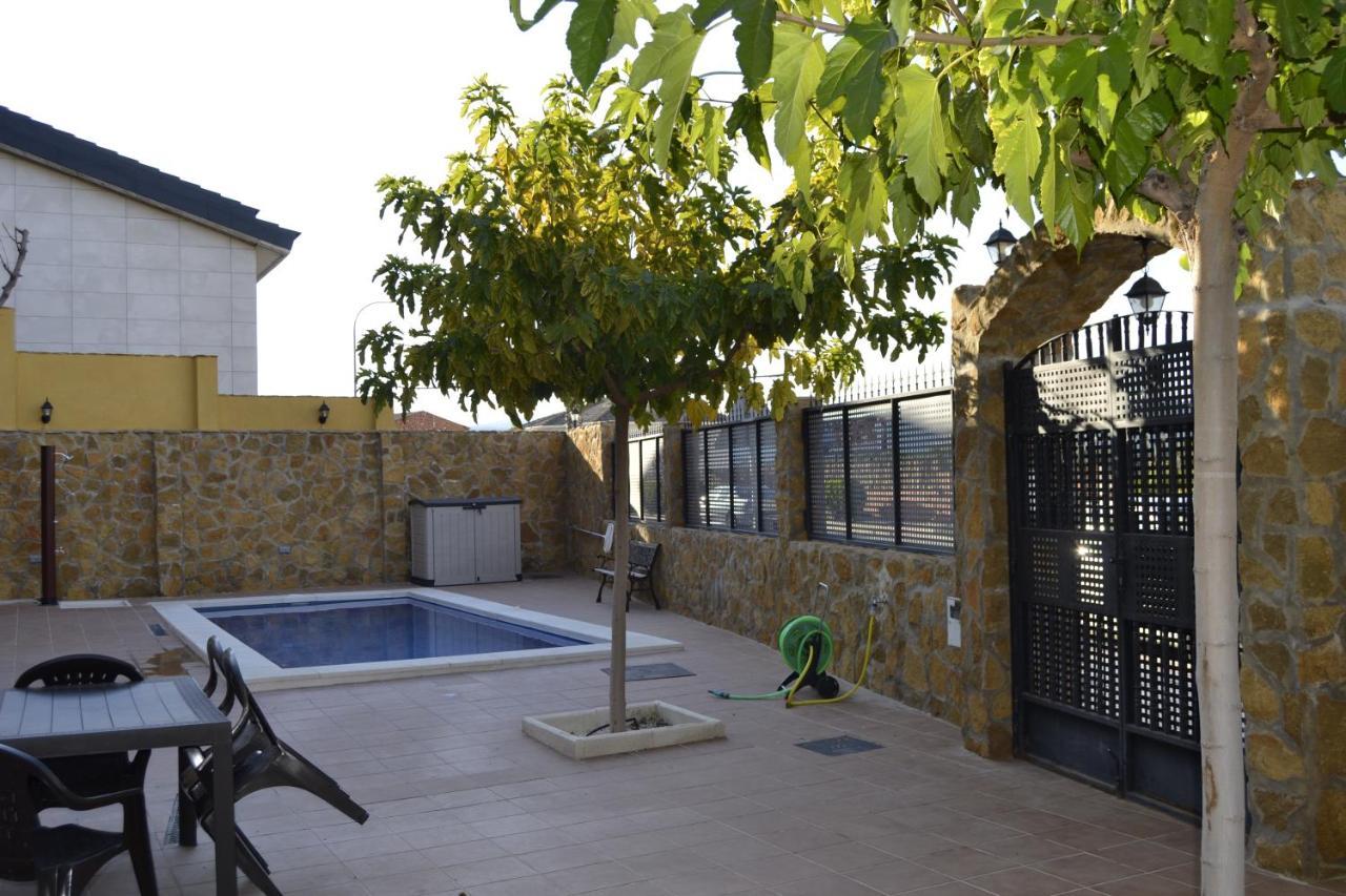 Apartamentos "Casa Rural De Aldea" Aldea del Fresno Dış mekan fotoğraf