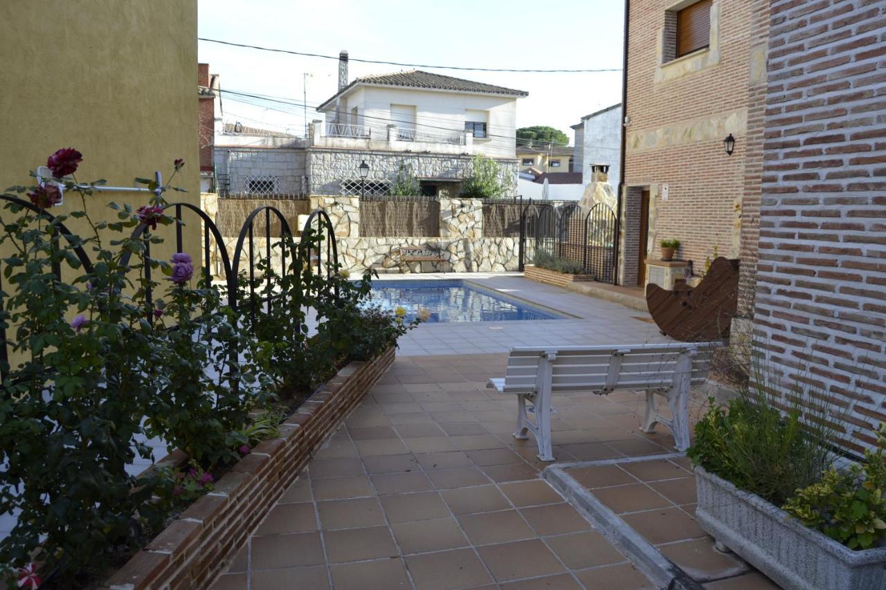Apartamentos "Casa Rural De Aldea" Aldea del Fresno Dış mekan fotoğraf
