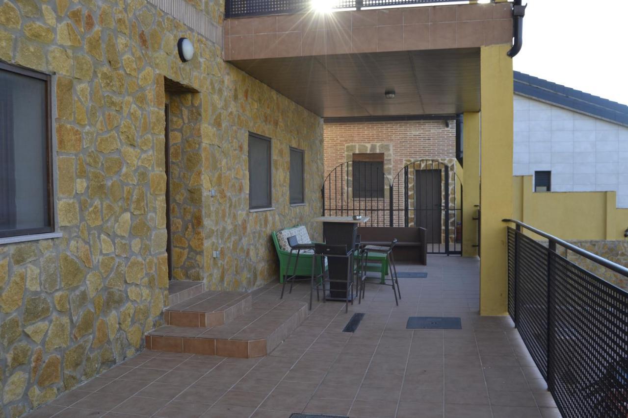 Apartamentos "Casa Rural De Aldea" Aldea del Fresno Dış mekan fotoğraf