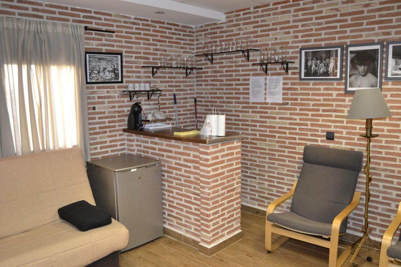 Apartamentos "Casa Rural De Aldea" Aldea del Fresno Dış mekan fotoğraf