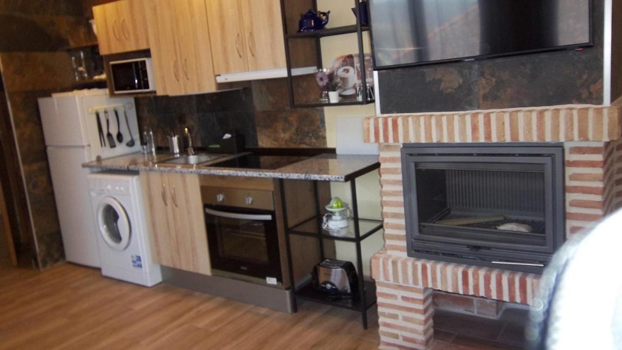 Apartamentos "Casa Rural De Aldea" Aldea del Fresno Dış mekan fotoğraf
