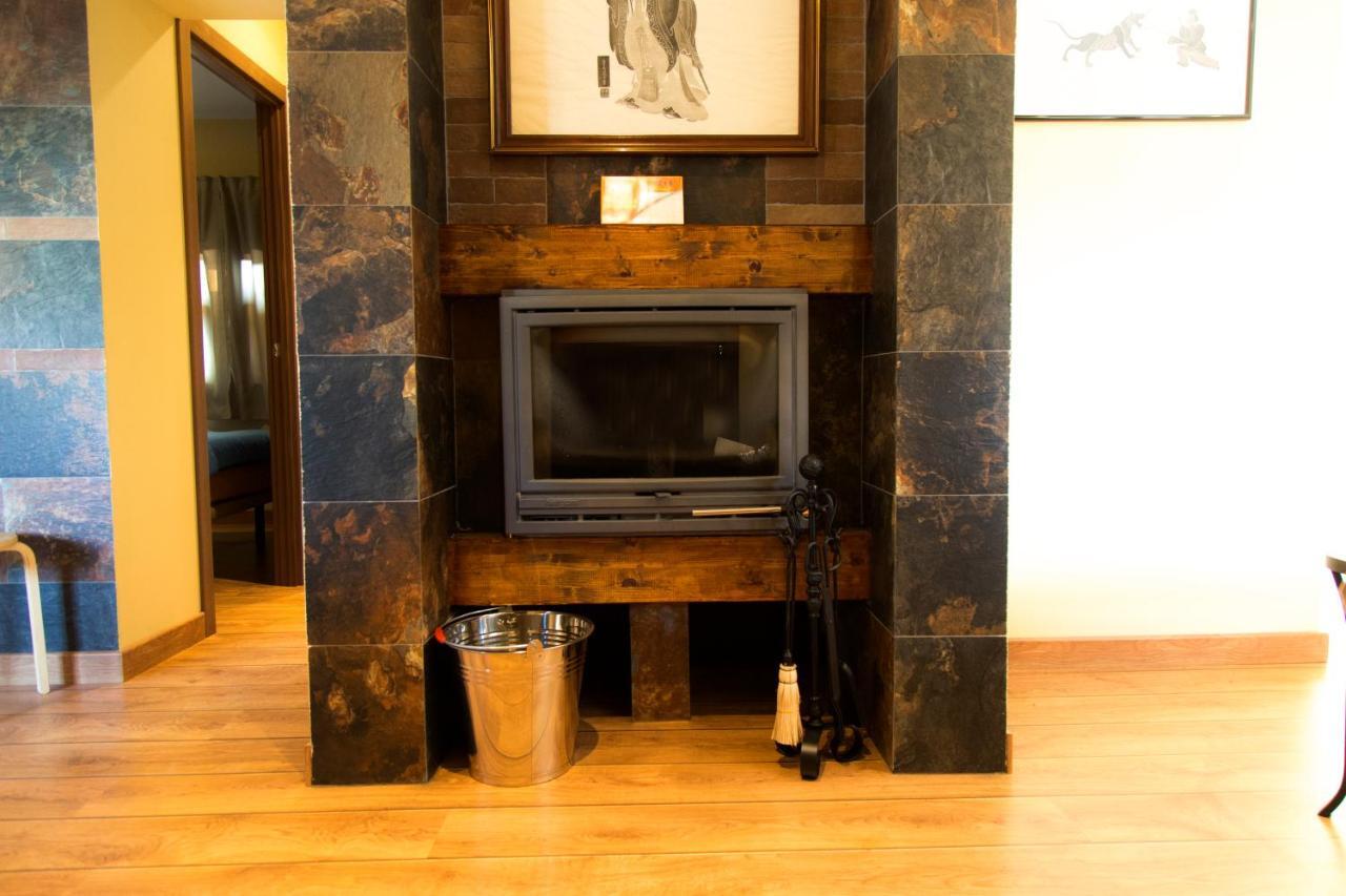 Apartamentos "Casa Rural De Aldea" Aldea del Fresno Dış mekan fotoğraf