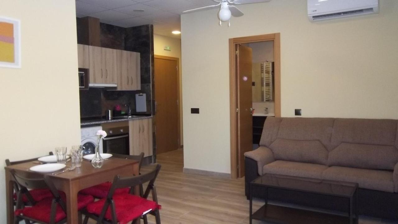 Apartamentos "Casa Rural De Aldea" Aldea del Fresno Dış mekan fotoğraf
