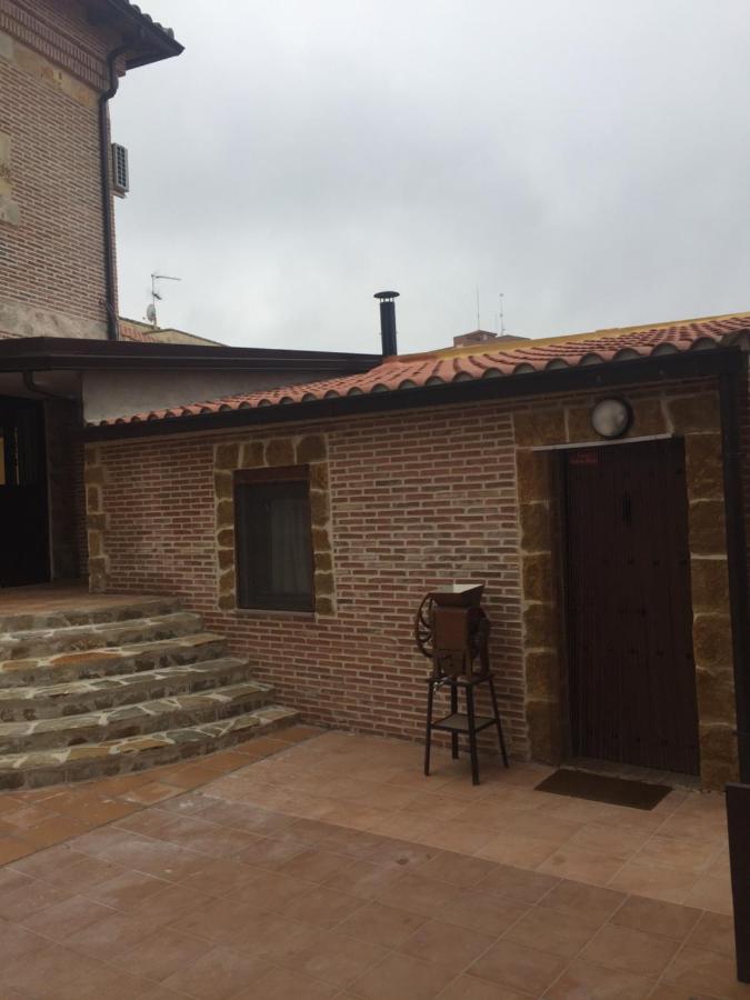 Apartamentos "Casa Rural De Aldea" Aldea del Fresno Dış mekan fotoğraf